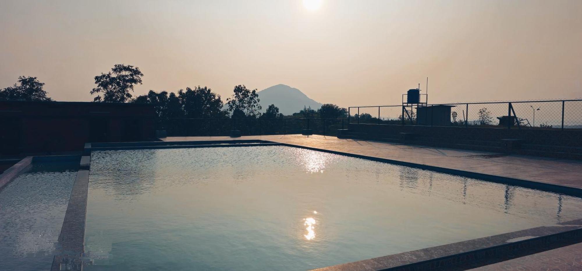 Misty Valley Resort Varagampadi Екстер'єр фото