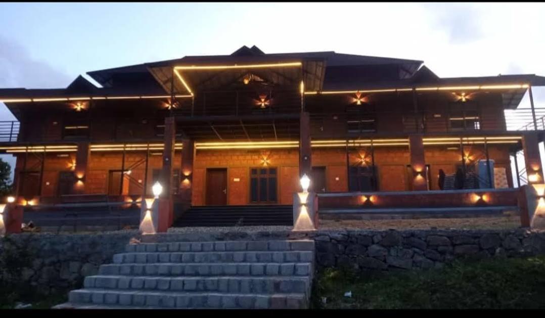 Misty Valley Resort Varagampadi Екстер'єр фото